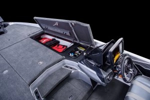 fxr21 limited bass boat starboard storage