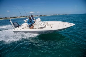 bay boat making aggressive turn in ocean